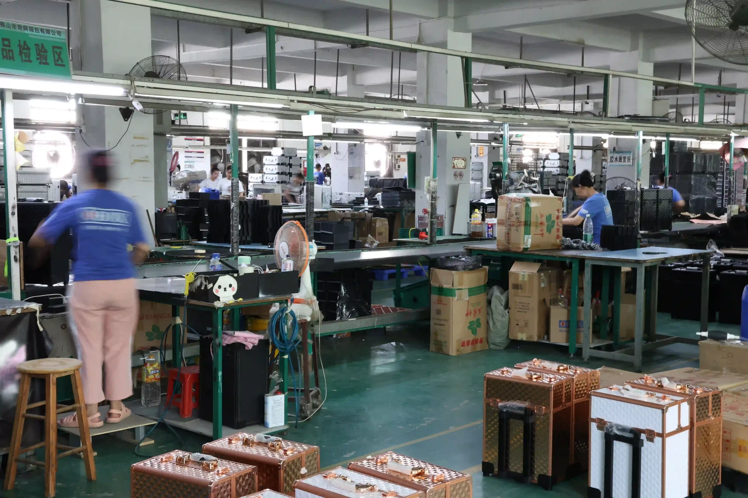 Warehouse storage of rolling manicure tables prepared for OEM/ODM bulk orders